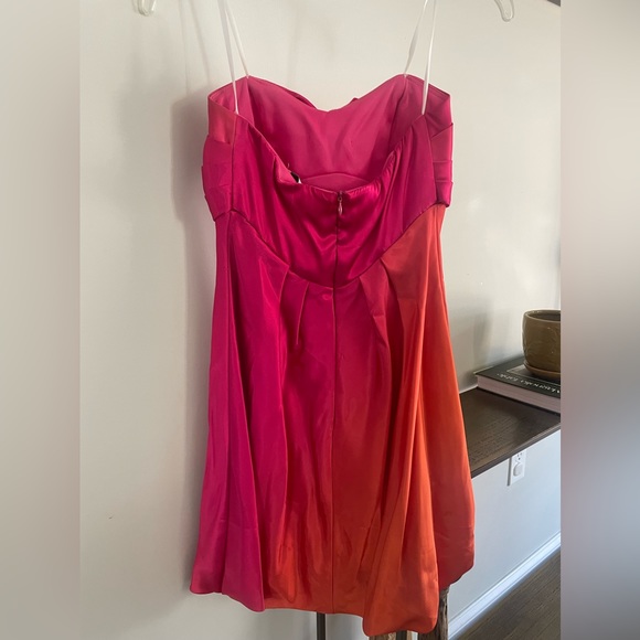 Bubble strapless dress - Picture 2 of 3